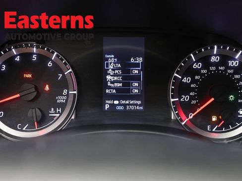 Used 2022 Toyota Highlander LE AWD/4WD image 21
