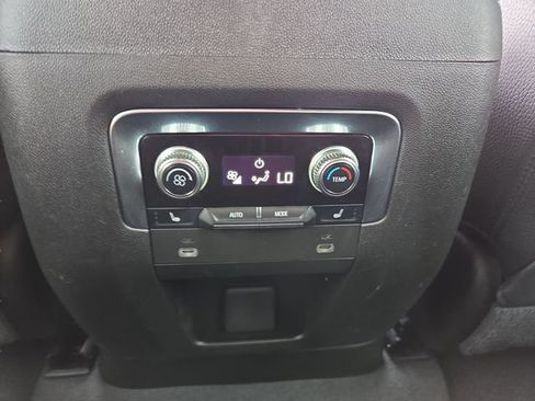 Used 2022 GMC Yukon XL Denali w/ Max Trailering Package AWD/4WD image 11