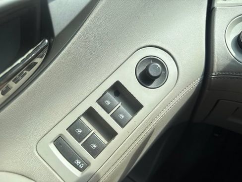 Used 2013 Buick LaCrosse FWD image 19