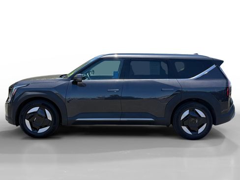 Used 2024 Kia EV9 Wind AWD/4WD image 2