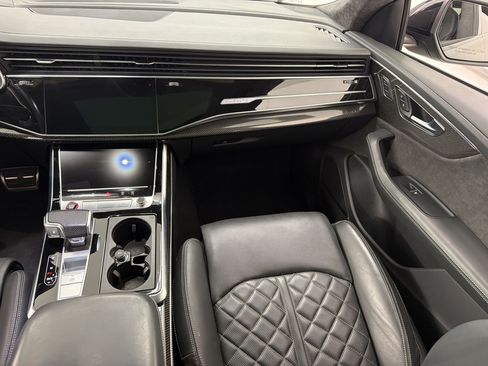 Used 2022 Audi SQ8 Prestige AWD/4WD image 31