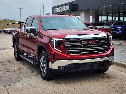 New 2026 GMC Sierra 1500 SLT image 2