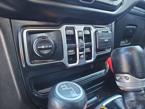 Used 2020 Jeep Gladiator Sport w/ Quick Order Package 24S image 18