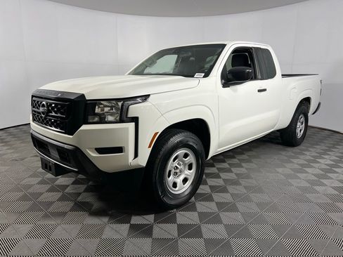 Used 2023 Nissan Frontier S image 3