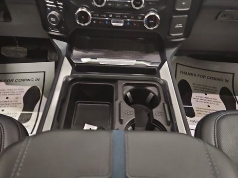 Used 2025 Ford F450 Platinum w/ FX4 Off-Road Package image 8