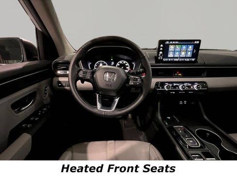 Used 2025 Honda Pilot EX-L image 8
