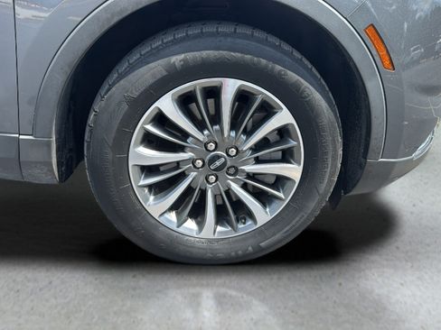 Used 2021 Lincoln Nautilus FWD w/ Equipment Group 101A image 21