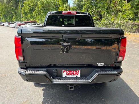 Used 2024 Chevrolet Colorado ZR2 w/ ZR2 Convenience Package III AWD/4WD image 4
