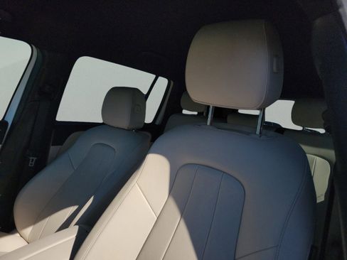 Certified 2025 Mercedes-Benz GLB 250 image 23