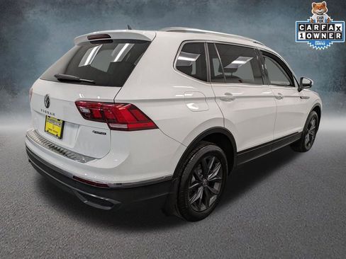 Used 2022 Volkswagen Tiguan SE w/ Panoramic Sunroof Package image 5