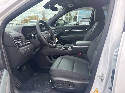 New 2026 GMC Terrain AT4 w/ Convenience Package III image 9