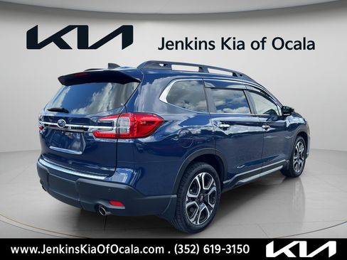 Used 2024 Subaru Ascent Touring AWD/4WD image 3