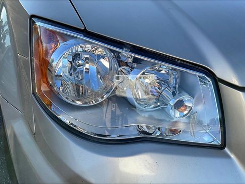 Used 2012 Chrysler Town & Country Touring w/ Entertainment Group #1 image 26