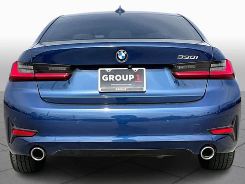 Used 2022 BMW 330i Sedan w/ Driving Assistance Package image 5