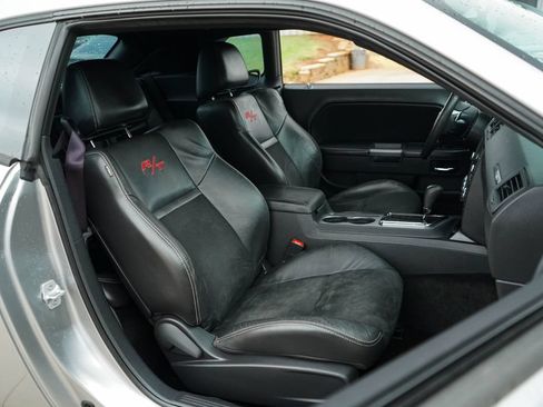 Used 2014 Dodge Challenger R/T RWD image 14