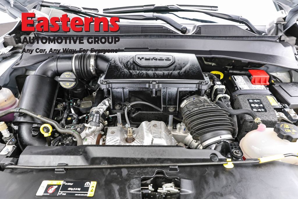 Used 2025 Jeep Compass Limited AWD/4WD image 7