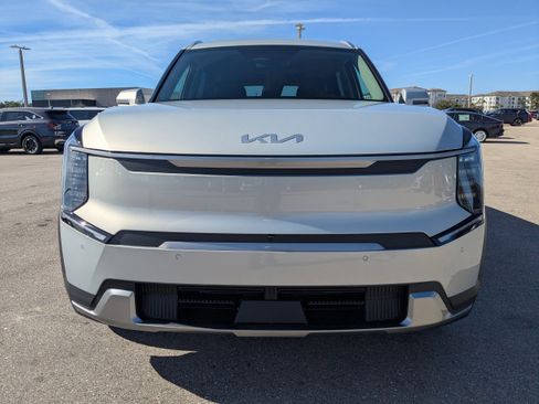 New 2026 Kia EV9 Wind image 10