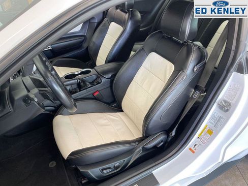 Used 2022 Ford Mustang GT Premium image 3