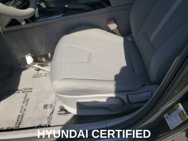 Certified 2026 Hyundai Elantra SE FWD image 12