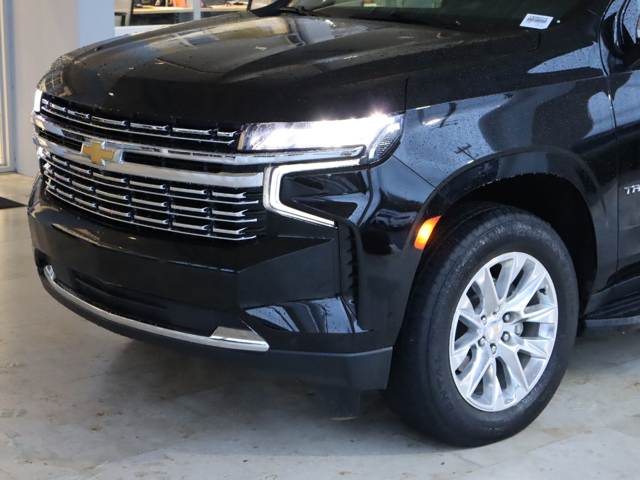 Used 2024 Chevrolet Tahoe Premier AWD/4WD image 6