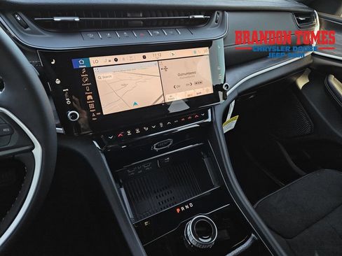 New 2026 Jeep Grand Cherokee Altitude RWD image 17