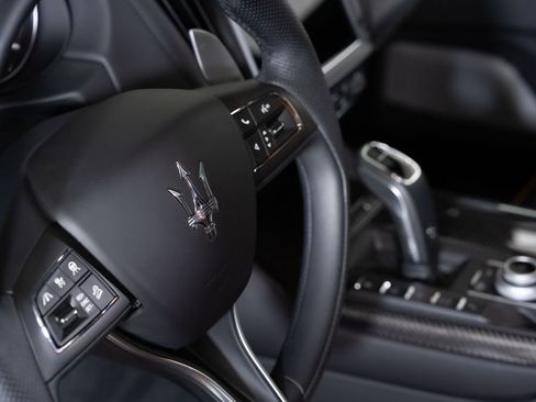 Used 2024 Maserati Levante Trofeo AWD/4WD image 21