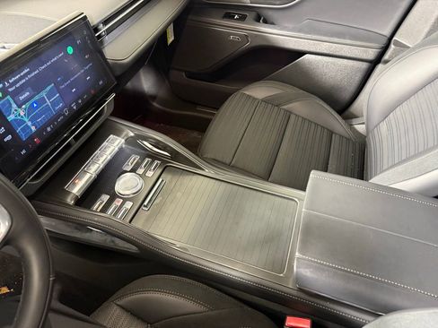 New 2024 Lincoln Nautilus Reserve w/ Equipment Group 202A image 18