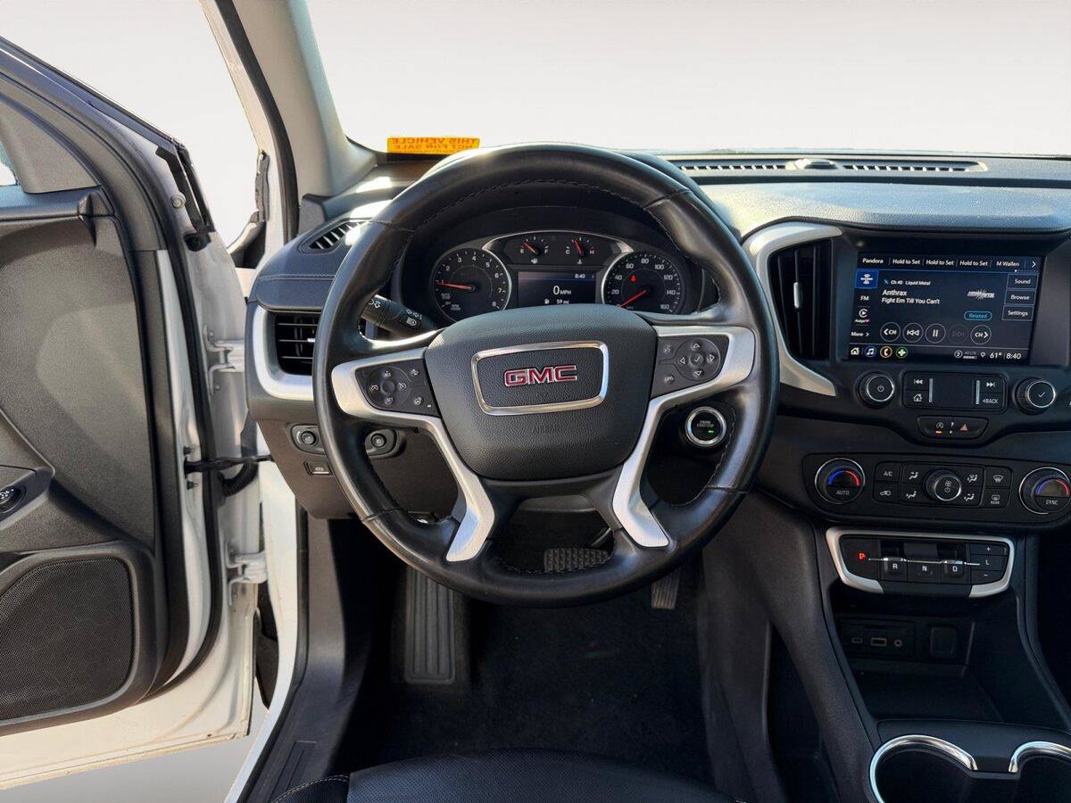 Used 2024 GMC Terrain SLT AWD/4WD image 12