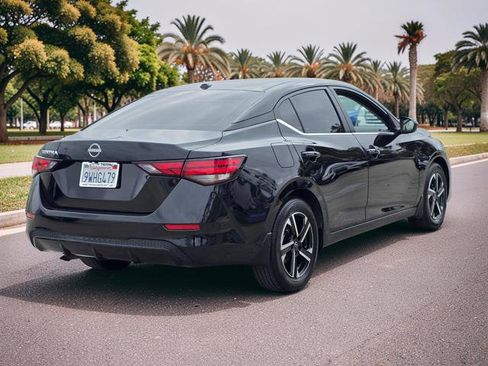 Used 2025 Nissan Sentra SV w/ All-Weather Package FWD image 5
