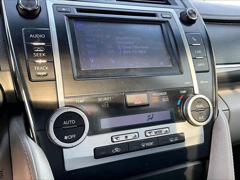 Used 2013 Toyota Camry LE image 25