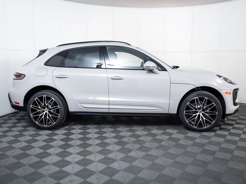New 2026 Porsche Macan image 9