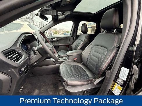 Used 2023 Ford Escape ST-Line Elite w/ Premium Technology Package image 6