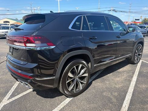 Used 2024 Volkswagen Atlas Cross Sport SEL Premium R-Line AWD/4WD image 4