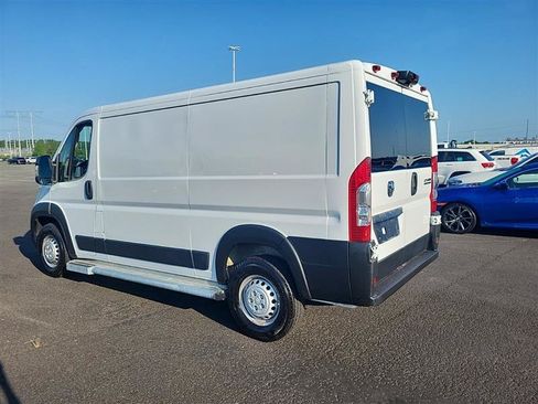 Used 2025 RAM ProMaster 2500 w/ U-Haul Equipment Group FWD image 10