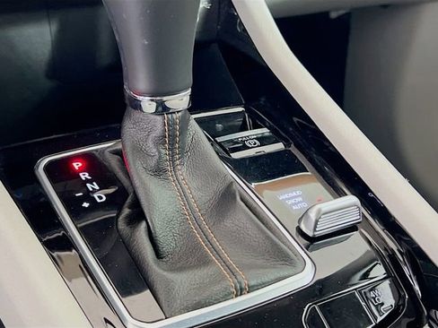 Used 2022 Jeep Compass Limited image 17