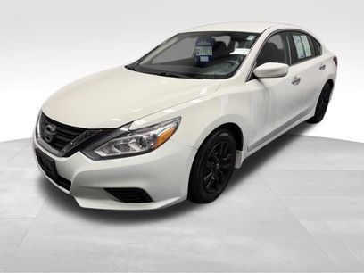 Used 2018 Nissan Altima 2.5 S w/ S Convenience Package