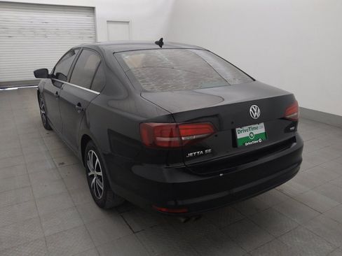 Used 2017 Volkswagen Jetta SE FWD image 5