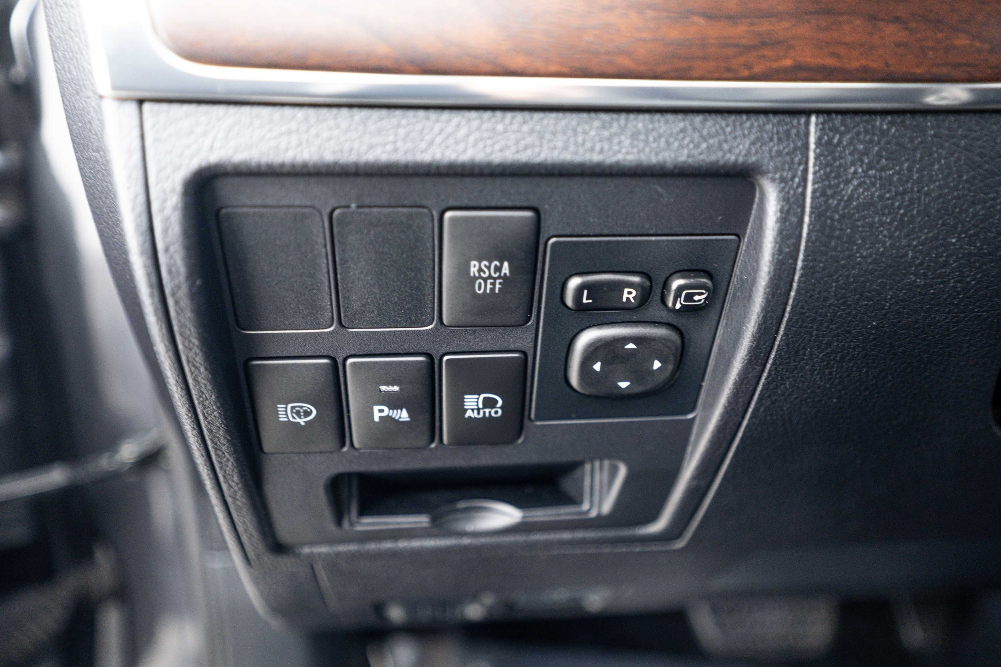 Used 2016 Toyota Land Cruiser AWD/4WD image 17
