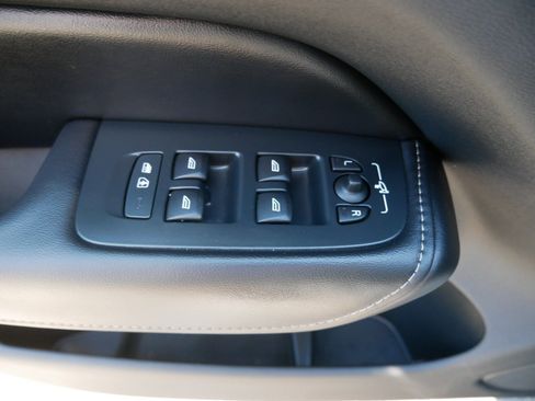 Certified 2024 Volvo XC60 T8 Ultimate w/ Protection Package Premier AWD/4WD image 16