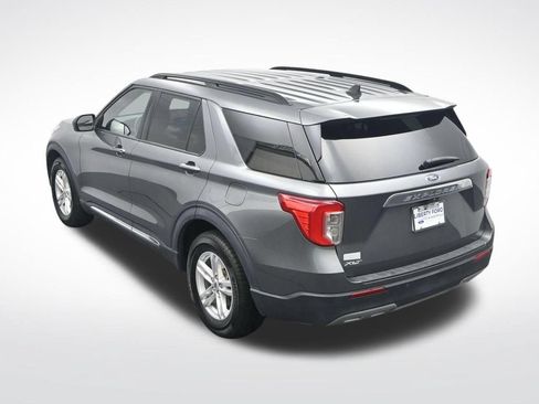 Used 2022 Ford Explorer XLT w/ Equipment Group 202A RWD image 30