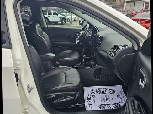 Used 2020 Jeep Compass Limited image 10