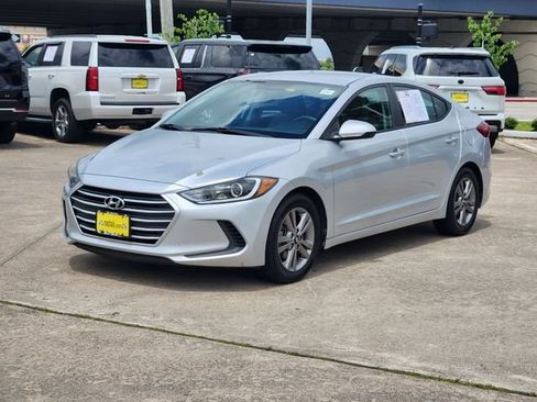 Used 2018 Hyundai Elantra SEL FWD image 3