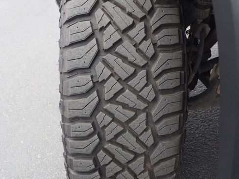 Used 2023 Chevrolet Silverado 2500 LT w/ Convenience Package image 10