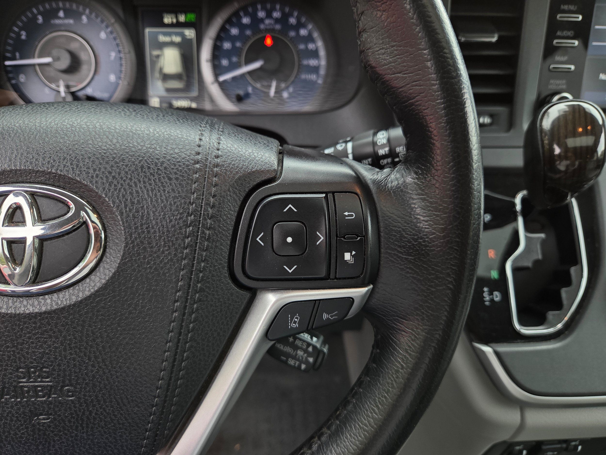 Used 2020 Toyota Sienna XLE FWD image 17