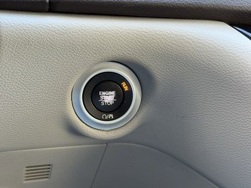 Certified 2017 Chrysler Pacifica Touring-L image 21