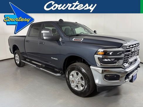 Used 2025 RAM 2500 Big Horn AWD/4WD image 1