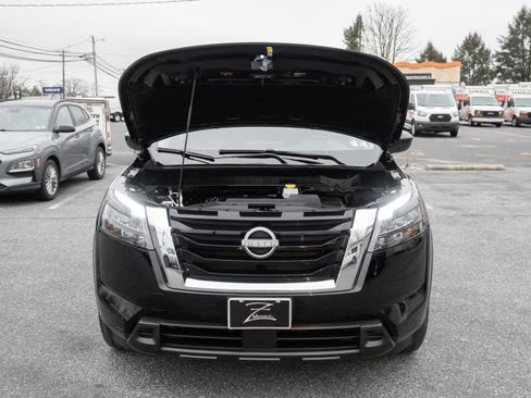 Used 2024 Nissan Pathfinder S image 34