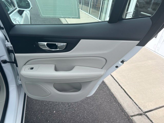 Used 2019 Volvo S60 T6 Momentum AWD/4WD image 12