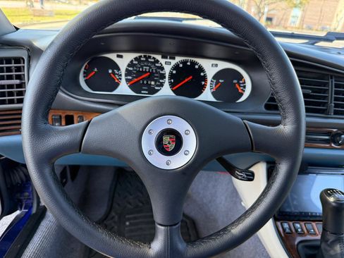 Used 1992 Porsche 968 Cabriolet RWD image 36
