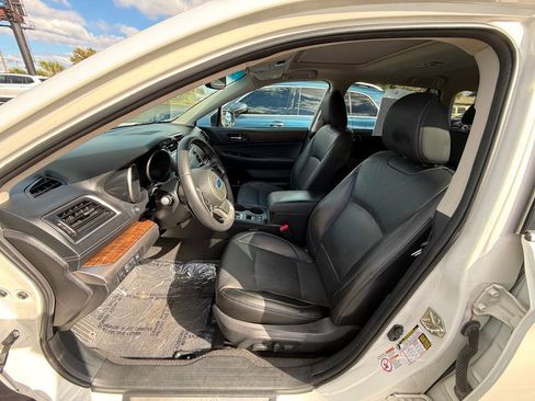 Used 2018 Subaru Outback 2.5i Limited image 9